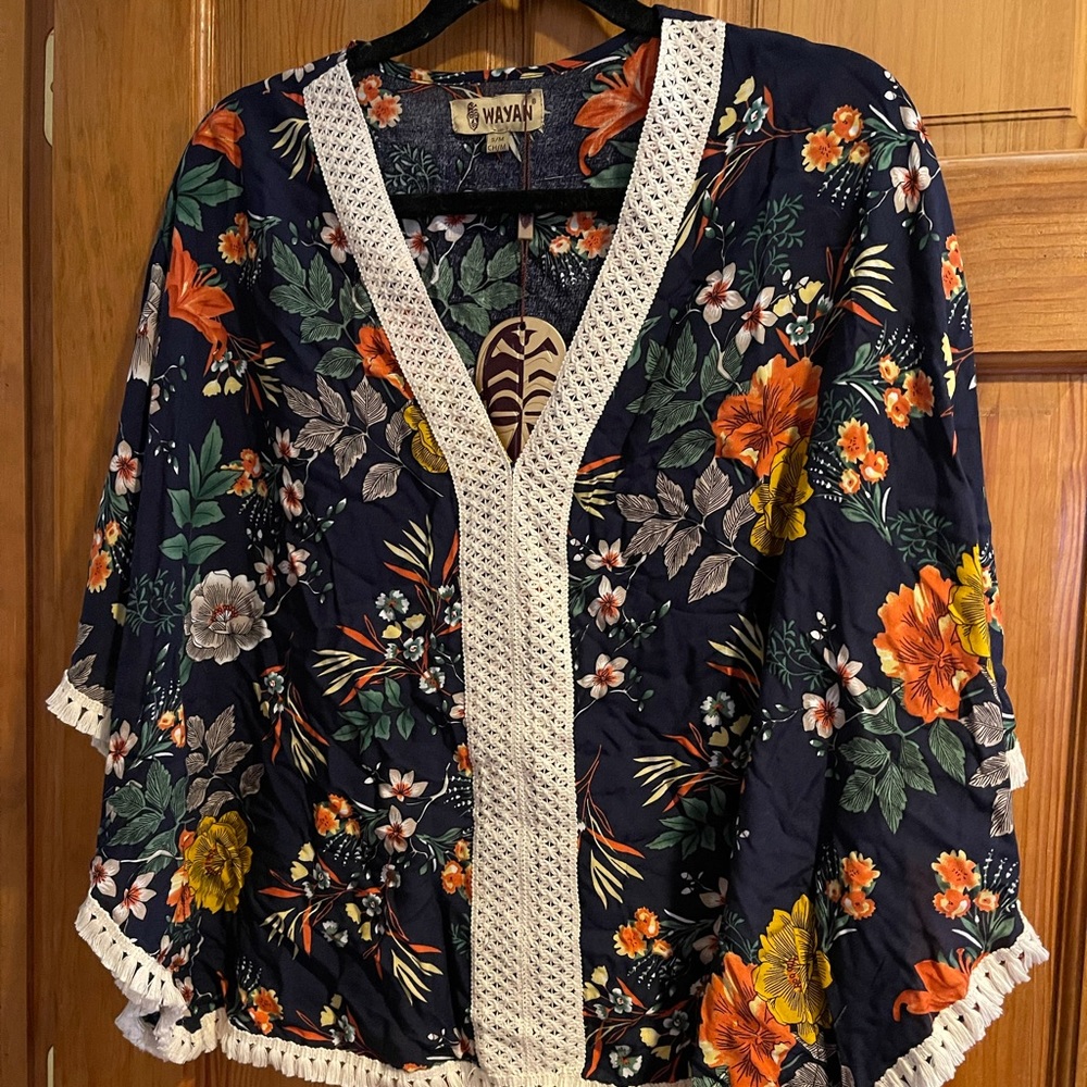 Wayan Floral Fringe trimmed top